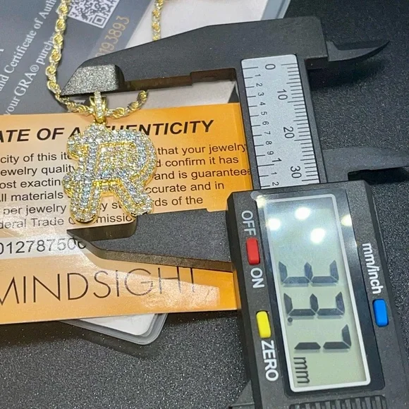 VVS GRA certified moissanite diamond R initial letter, 100% passes diamond test - Picture 7 of 9